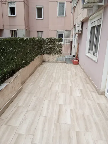 Selling 4.0 flat Vracar Belgrade huge terrace glass winter house renovated furnished tenanted property  Large 3 bedroom apartment on Mitropolita Stratimirovica Street, 101m2, VPR/4, 25m2 terrace, central heating radiators, two inverter air conditioners. Equipment, appliances, furniture are new, some still on manufacturers guarantee. https://www.youtube.com/watch?v=MTchK6lyAjk https://www.youtube.com/channel/UCWpgOcMZNbZWZ_JYODjOefA The modern building from 2009 with underground parking, adjusted for oversiz